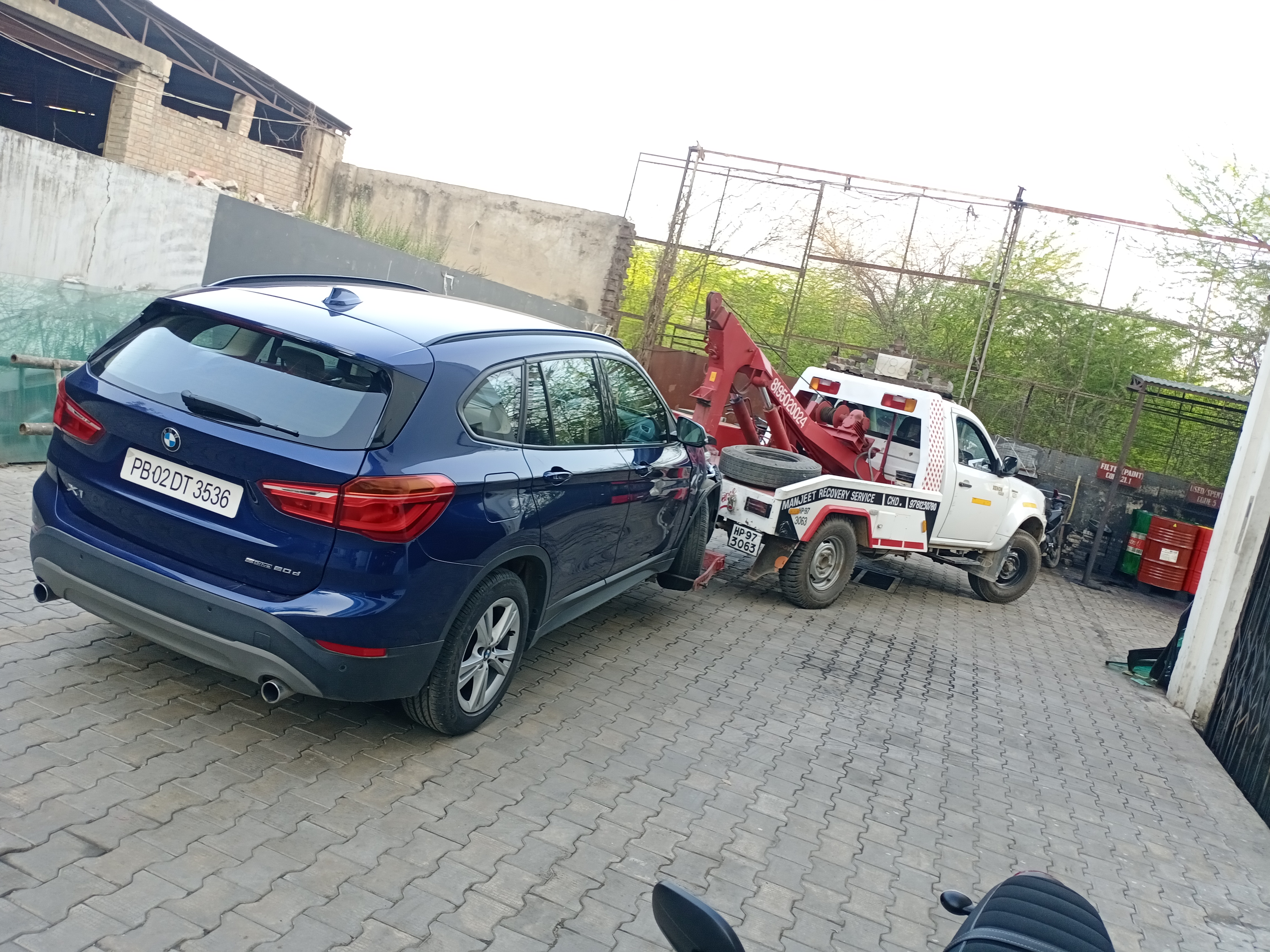 Car Towing Service In Pounta Sahib  | Manjeet Towing Services | Best Car Towing Service In Pounta Sahib, Top Car Towing Service In Pounta Sahib, 24 Hour Car Towing Service In Pounta Sahib, Car Tochan Service In Pounta Sahib, Car Tow Van near me  - GL75442